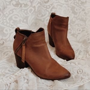 Steve Madden Leather Julius Boot Size 5.5